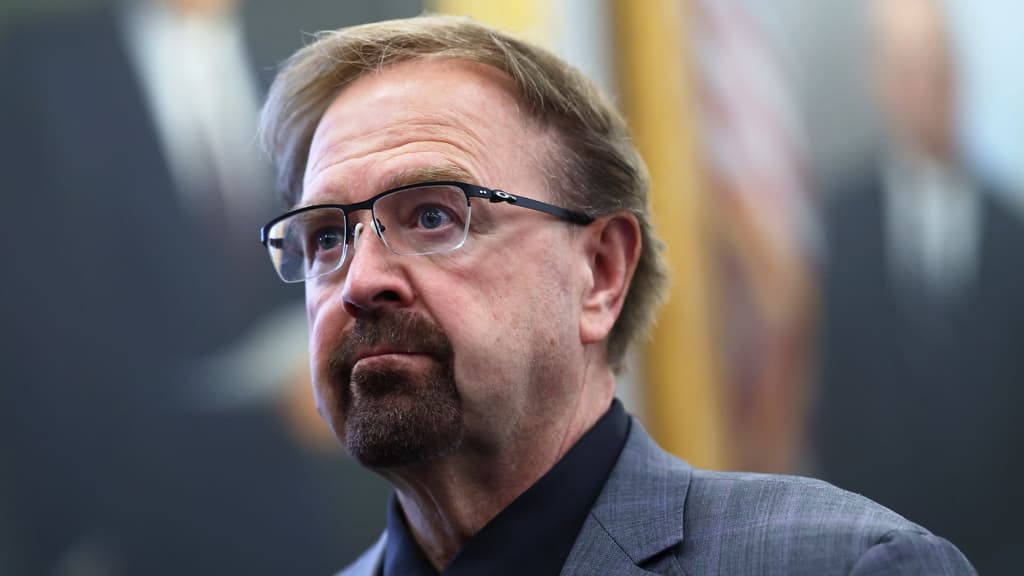 icon for Chuck Edwards out as US Rep before December 31, 2026?
