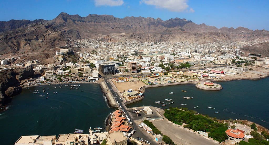 icon for Houthis enter Aden by...?