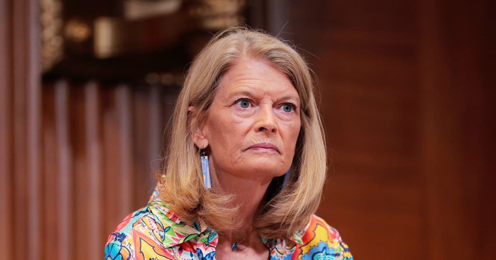 icon for Lisa Murkowski leaves the Republican Party in 2026?