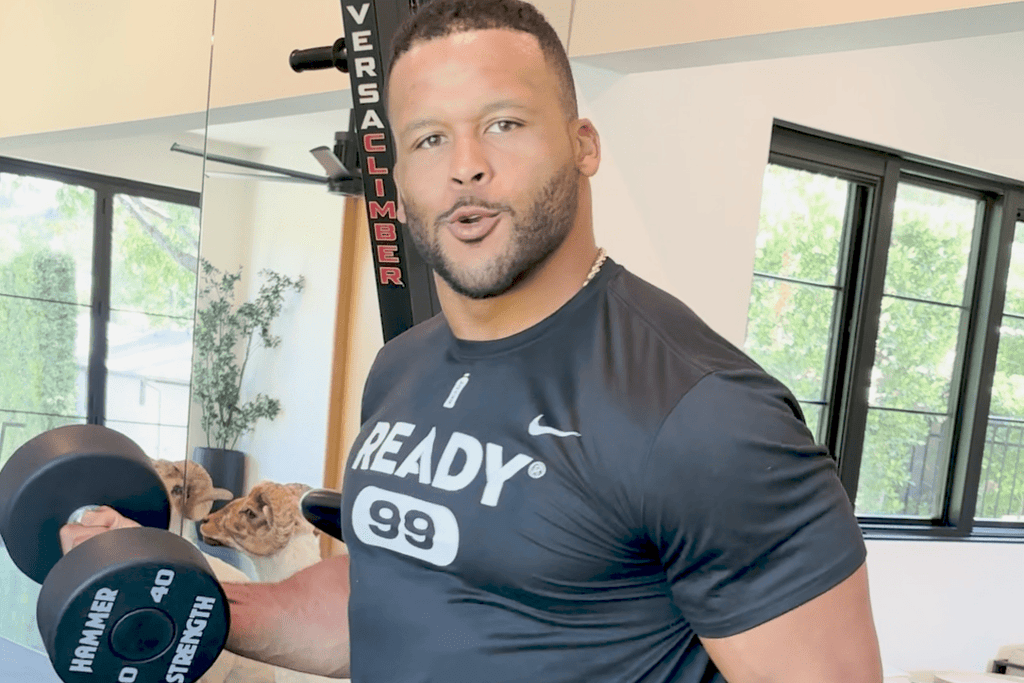 icon for Pro Football: Aaron Donald to sign with any team before 2026-27 Regular Season?